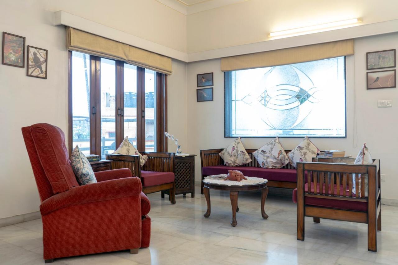 Giri Homestay By Vista Rooms Jaipur Bagian luar foto