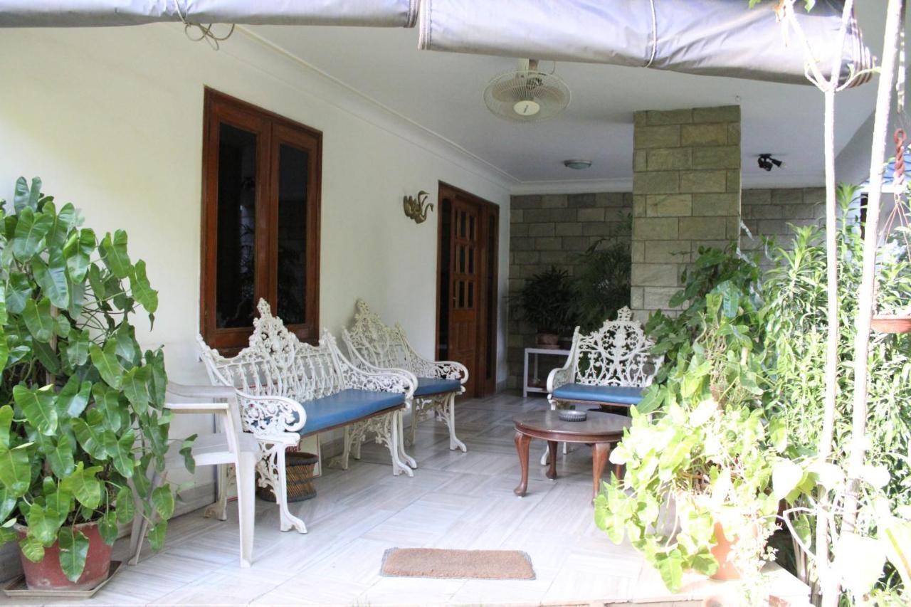 Giri Homestay By Vista Rooms Jaipur Bagian luar foto