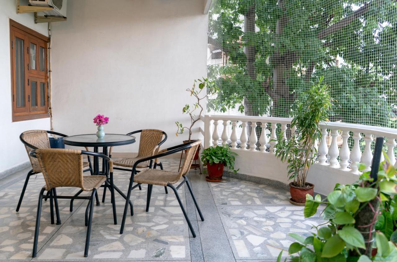 Giri Homestay By Vista Rooms Jaipur Bagian luar foto