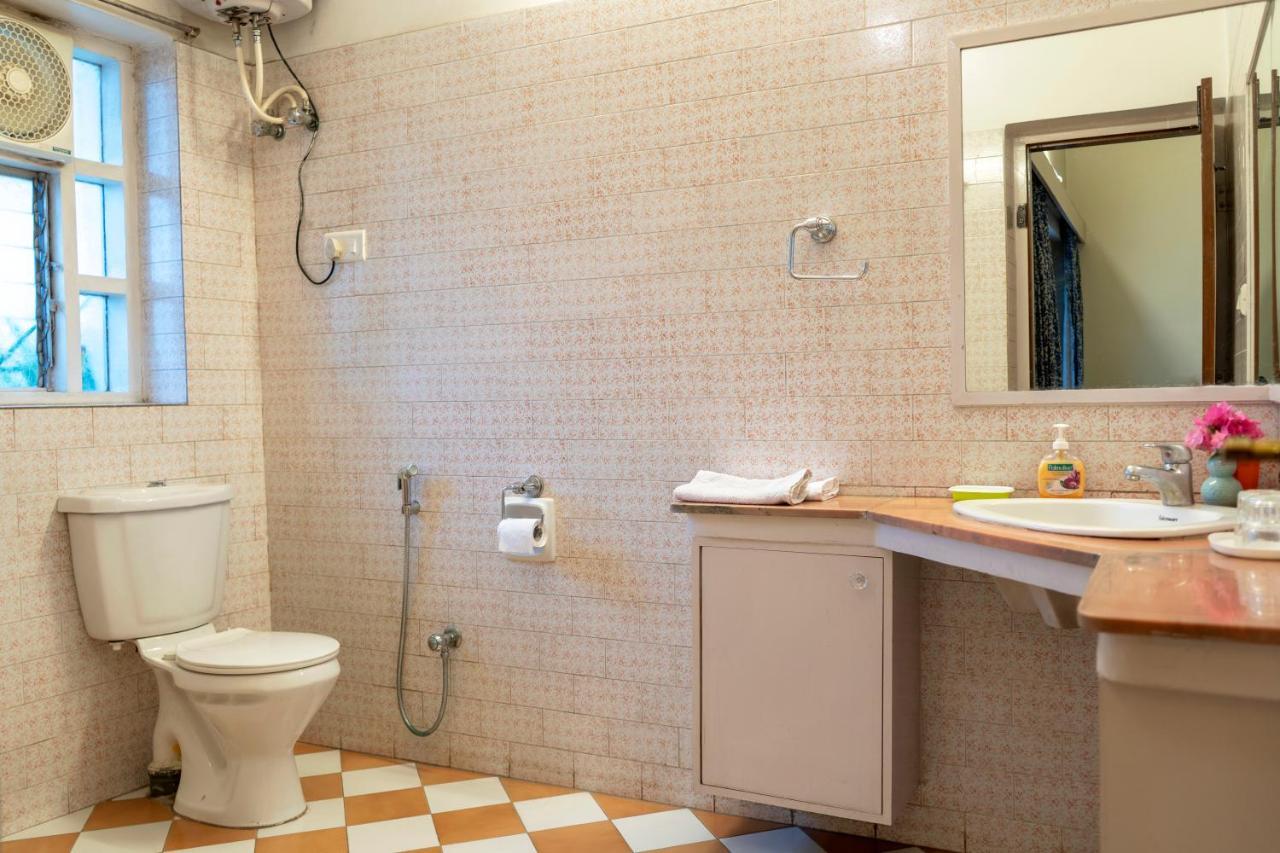 Giri Homestay By Vista Rooms Jaipur Bagian luar foto